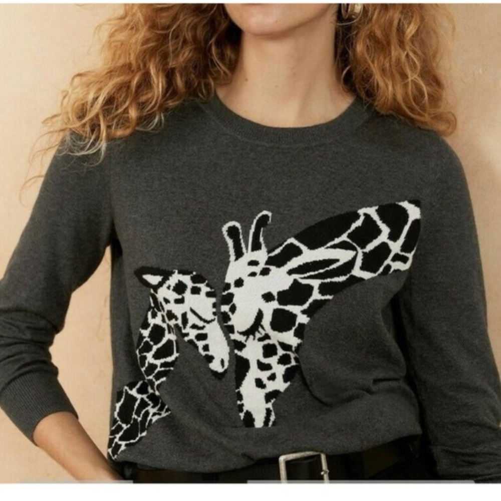 NWT Banana Republic giraffe sweater